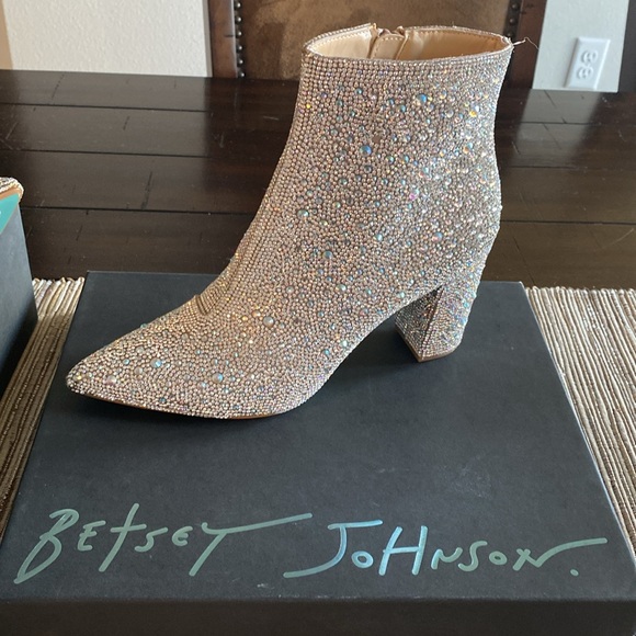 Betsey Johnson Cady Rhinestone Bootie Silver 8.0-8.5 NWT Zara - Picture 9 of 15